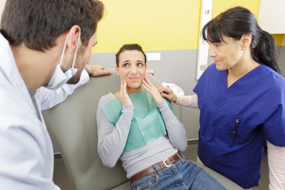 dentist-talking