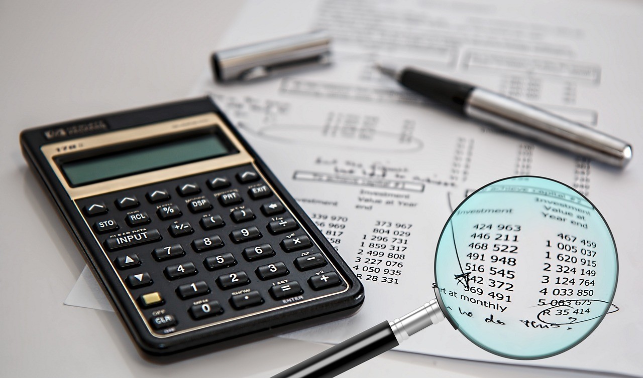 calculator and expenses sheet 